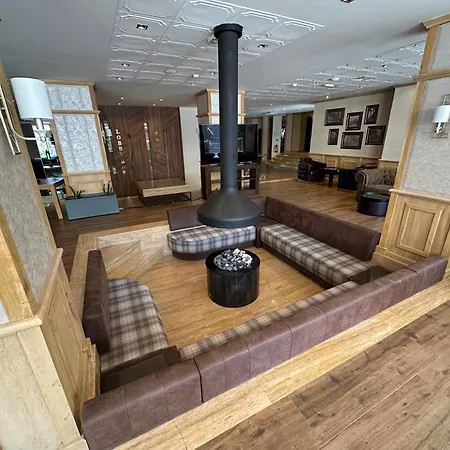 Family Luxury Private For 4 Max 6 People In 4 Star St Ivan Rilski, アパートホテル バンスコ
