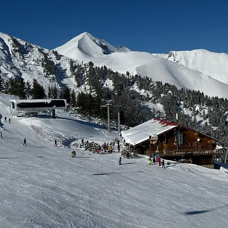 アパートホテル Family Luxury Private For 4 Max 6 People In 4 Star St Ivan Rilski, バンスコ