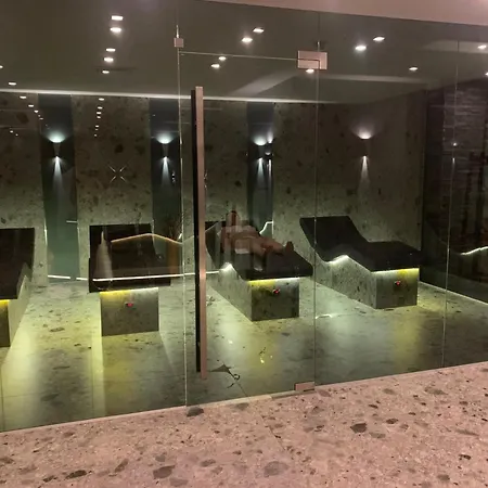 Family Luxury Private With Wellness In 4 Star St Ivan Rilski, Апартхотел Банско