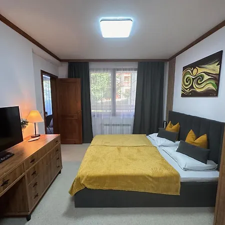 Family Luxury Private With Wellness In 4 Star St Ivan Rilski, Апартхотел Банско